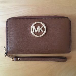 Michael Kors Wallet Wristlet